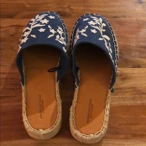 Embroidered Jean Espadrille